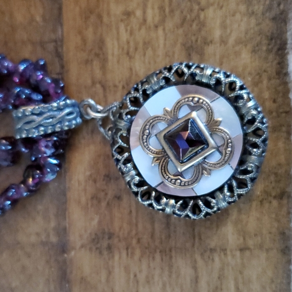 GB Collection amethyst necklace with Mother of Pearl pendant. - Picture 2 of 7